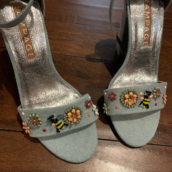 Women’s jean color heels - Picture 4 of 4